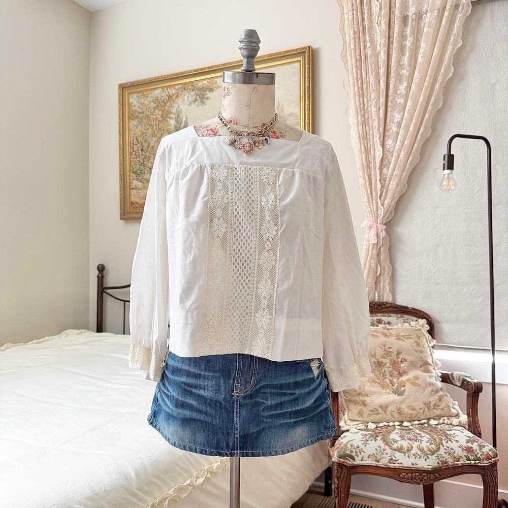 70s Lace Peasant Top 70s union made size medium to large white peasant top